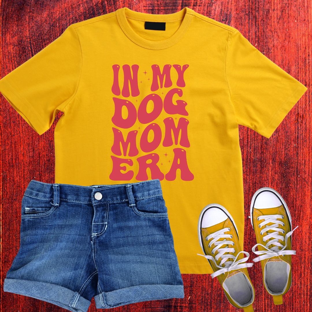 In my dog mom Era T-Shirt